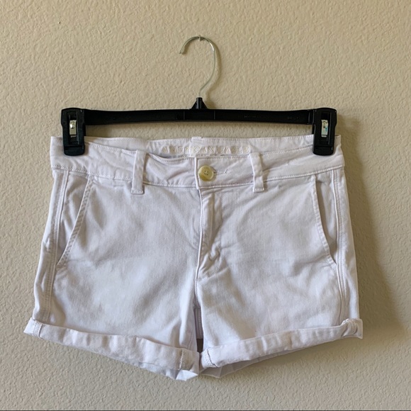 White AEO Shorts - Picture 1 of 3